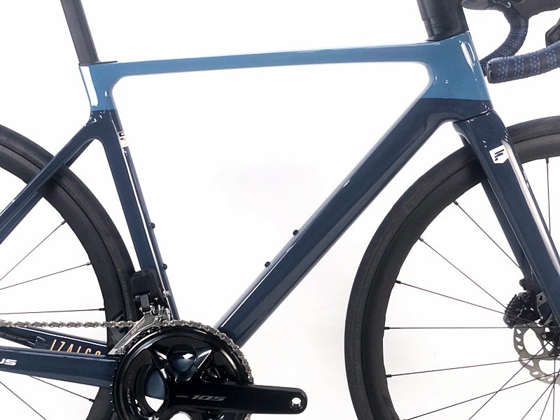 未走行品 フォーカス FOCUS IZALCO MAX 9 12速 105 Di2 油圧DISC 2024