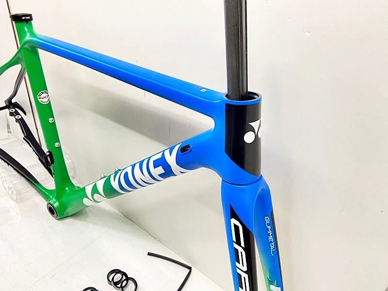 美品 ヨネックス YONEX カーボネックス CARBONEX HR DISC ロード