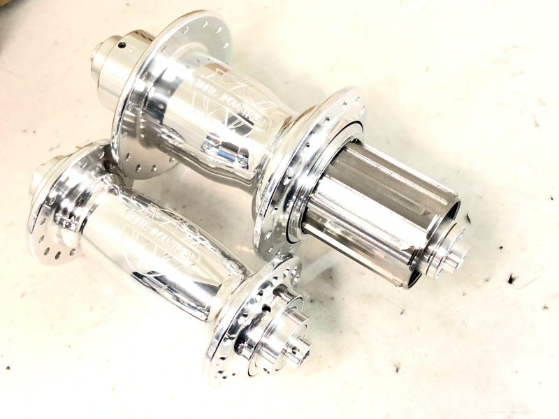 未使用品 ホワイトインダストリーズ WHITE INDUSTRIES M15 ハブ 前後