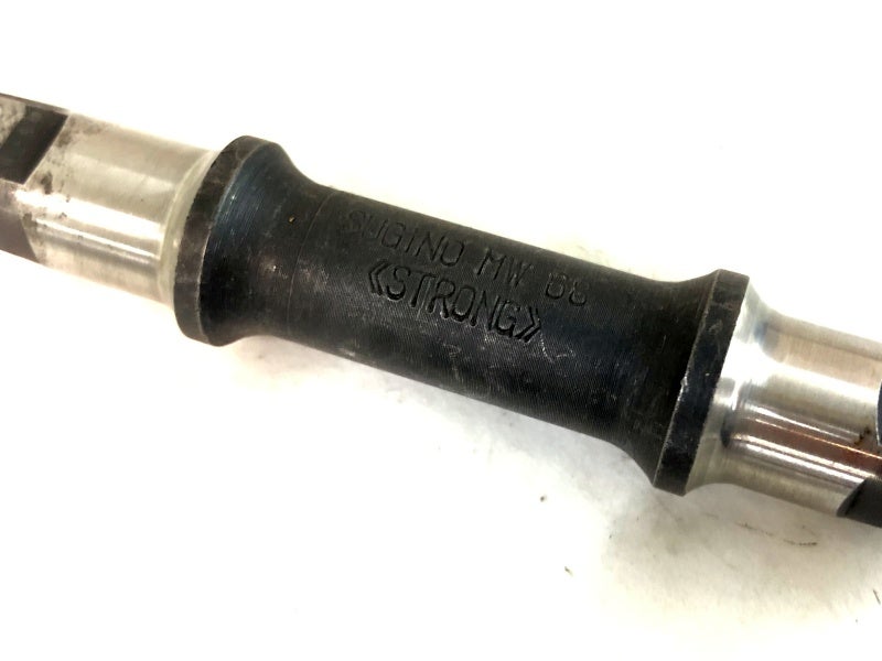 スギノ SUGINO スクエアテーパーBB MW-68 STRONG BOTTOM BRACKET 113mm