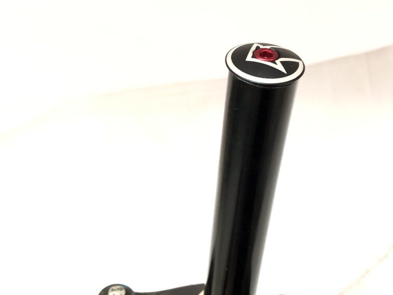 ロックショックス ROCKSHOCKS サスペンションフォーク パイク エア