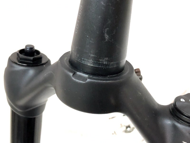 マニトゥ MANITOU サスペンションフォーク マシェティ 27.5/29 140mm