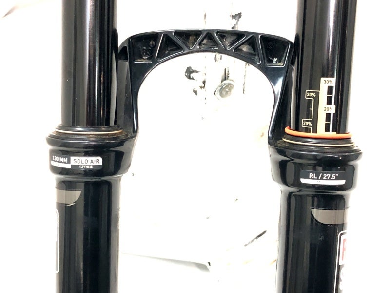 ROCKSHOX REVELATION 27.5インチ用サスペンションフォーク ロックショックス ROCKSHOCKS サスペンションフォーク レベレーション