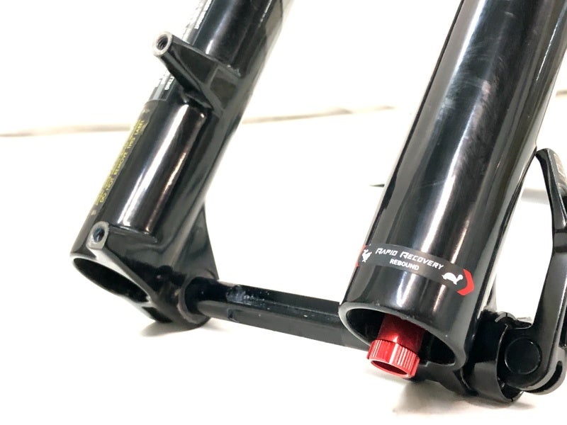 ロックショックス ROCKSHOCKS サスペンションフォーク レベレーション