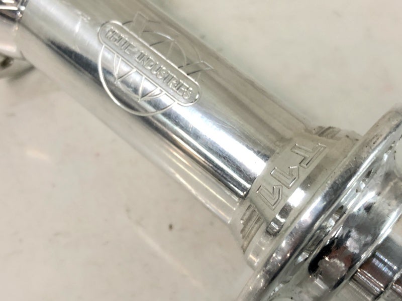 ホワイトインダストリーズ WHITE INDUSTRIES T11 フロントハブ T11