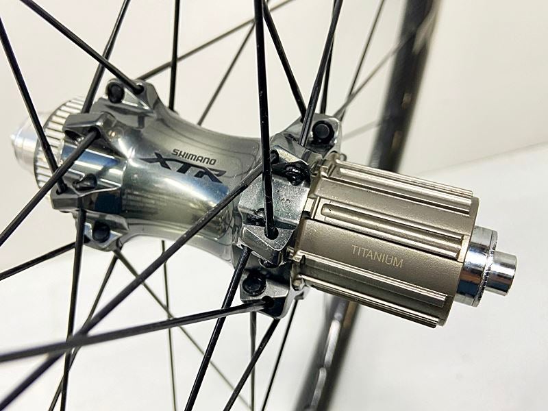 美品 シマノ SHIMANO XTR WH-M9000 リアホイールのみ シマノフリー 11
